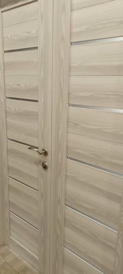 Установка межкомнатной двухстворчатой двери