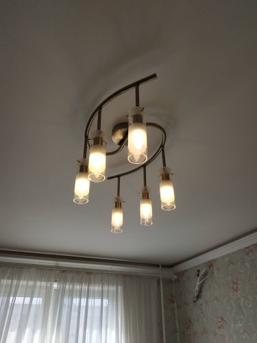 Установка люстры в сборке