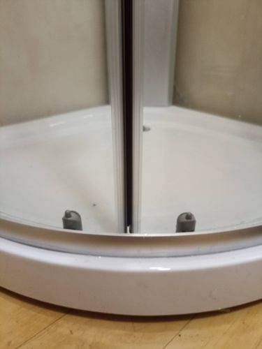 Установка душевой кабины шириной до 90 см