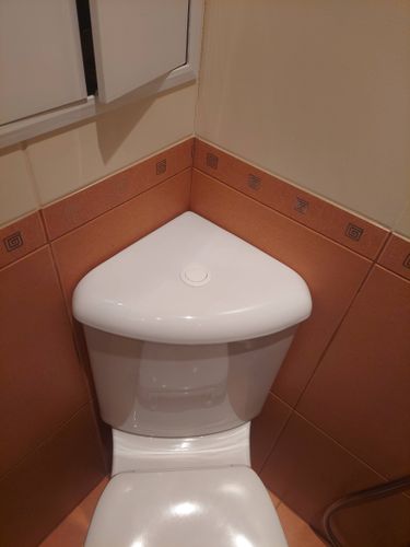 Ремонт бачка (запорной арматуры) напольного унитаза