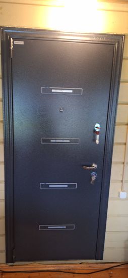 Установка входной двери весом до 95 кг