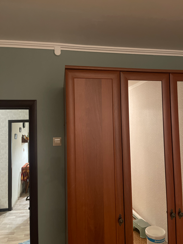 Снятие одного слоя обоев и клея с стен