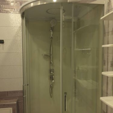 Установка душевой кабины шириной до 90 см