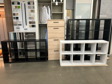 Сборка и установка шкафа трехстворчатого