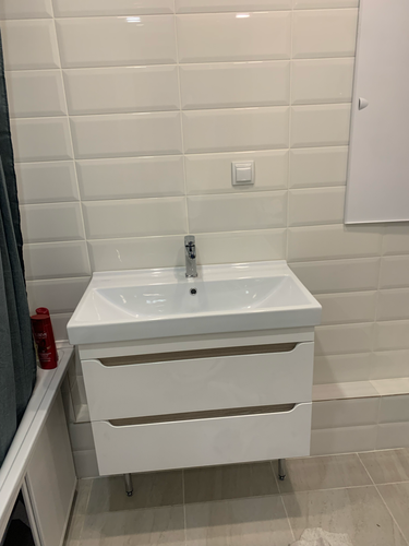 Установлен новый кран, обеспечивающий надежное перекрытие воды. Старый элемент демонтирован, проведена проверка герметичности соединений, устранены возможные протечки, восстановлена функциональность.