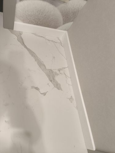 Монтаж полиуретанового/дюрополимерного/полистиролового плинтуса