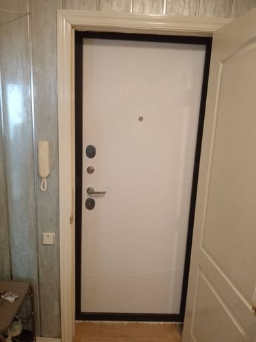 Установка входной двери весом до 95 кг