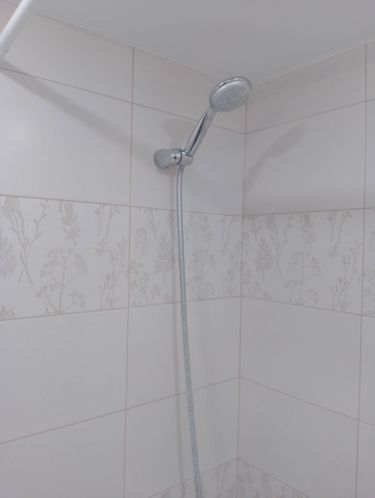 Установка комплекта: Тумба + Раковина + смеситель + зеркало