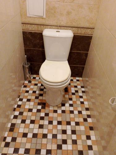 Выполнена очистка канализационного прохода, устранены препятствия, восстановлен нормальный поток воды, проверена функциональность системы, обеспечена чистота и порядок в помещении.