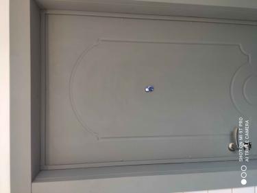 Первый час работы по входным дверям