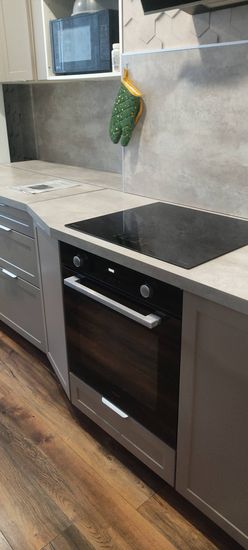 Установка и подключение электрической варочной поверхности Установка и подключение встраиваемого электрического духового шкафа Демонтаж варочной панели с сохранением