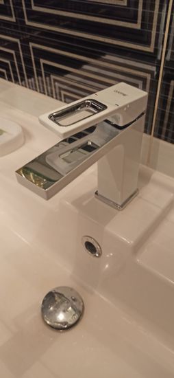 Установка смесителя (на готовые коммуникации)