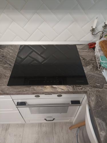 Выпил одного отверстия/углубления/присадка под петлю в материалах ДСП/Массив Монтаж/демонтаж розетки/выключателя Установка и подключение электрической варочной поверхности