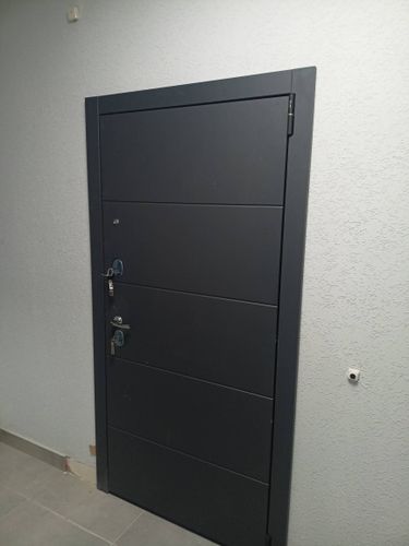 Установка входной двери весом до 95 кг