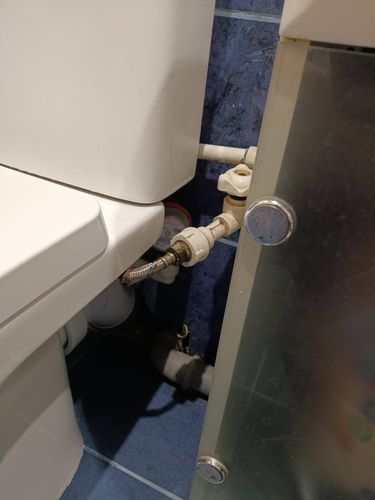 Установка напольного унитаза