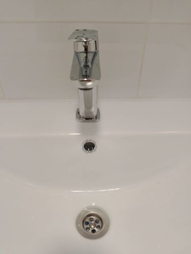 Установка отдельностоящей стиральной машины с подключением