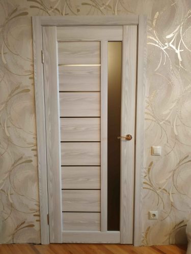 Установлены дополнительные элементы на дверной проем, обеспечивающие завершенный вид и гармоничное сочетание с интерьером. Работа выполнена аккуратно и качественно.