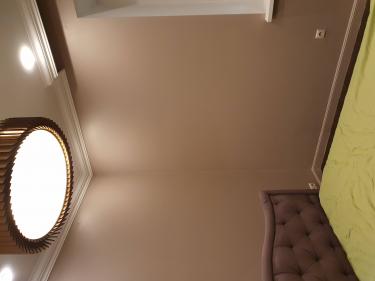 Снятие одного слоя обоев и клея с стен