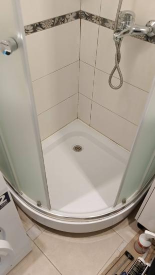 Герметизация стыков душевой кабины