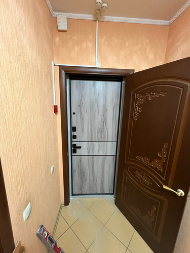 Установка входной двери весом до 95 кг