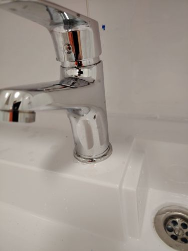 Установка смесителя (на готовые коммуникации)