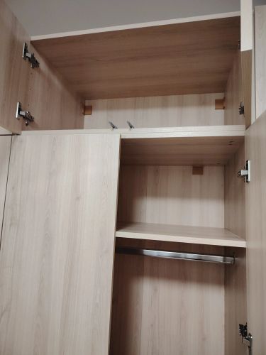 Сборка и установка настенной вешалки