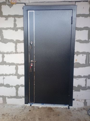 Установка входной двери весом до 95 кг