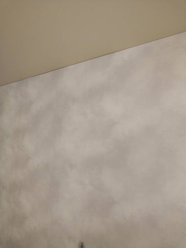 Снятие одного слоя обоев и клея с стен