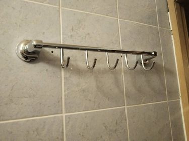 Установка подвесных аксессуаров