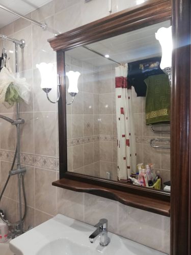 Установлен новый кран в ванной комнате, заменены старые элементы, проверена герметичность соединений, обновлен внешний вид, улучшена функциональность, обеспечена надежность водоснабжения.