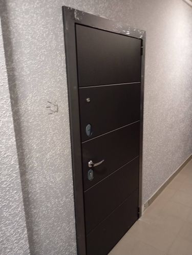 Установка входной двери весом до 95 кг