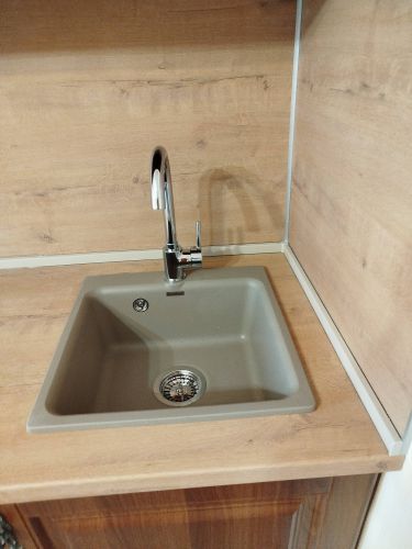 Установка и подключение врезной мойки Установка и подключение смесителя Установка столешницы ДСП