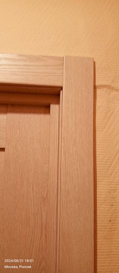 Установлена складная конструкция, закреплены направляющие, выполнена подгонка элементов, обеспечена плавность движения, проверена фиксация, улучшена звукоизоляция, завершена отделка.