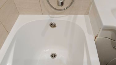 Герметизация ванны силиконом