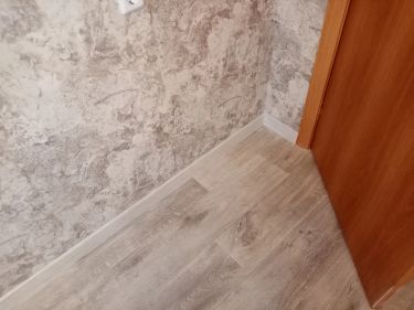 Демонтаж линолеума/ковролина, уложенного на клей
