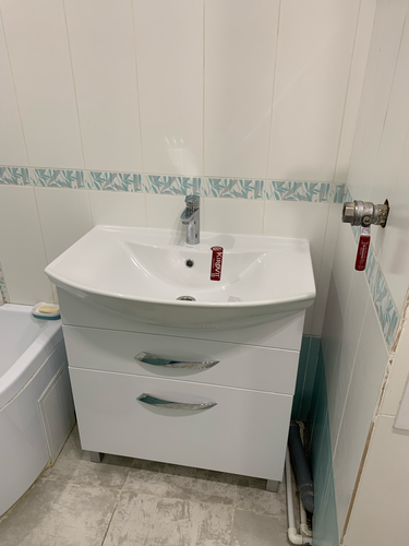 Установлен новый шаровой механизм, обеспечивающий надежное перекрытие потока воды. Проведена проверка герметичности соединений, устранены возможные протечки, восстановлена функциональность системы.