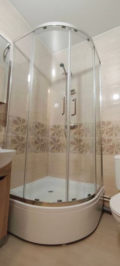 Установка и подключение душевого уголка/ширмы с поддоном