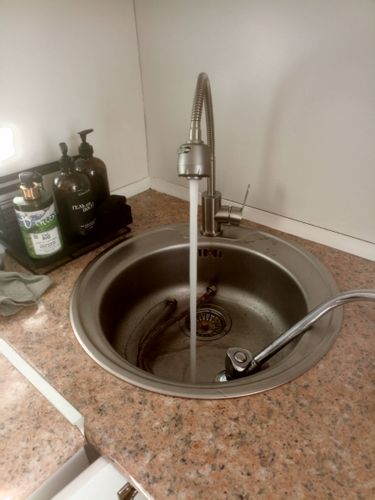 Установка смесителя (на готовые коммуникации)