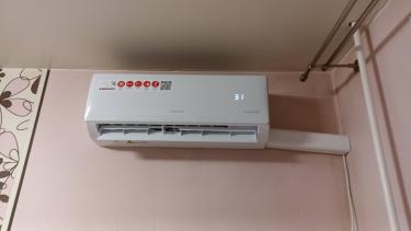 Установлен блок на новое место, подключены коммуникации, проверена герметичность, закреплены крепления, протестирована работа устройства, восстановлена изоляция, убран мусор.