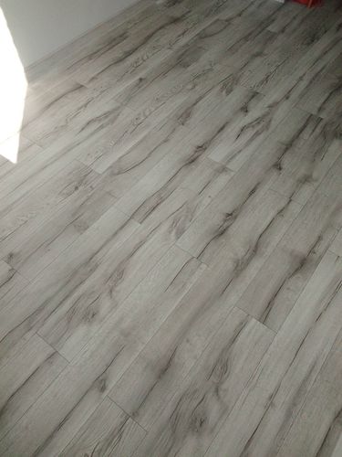 Монтаж пластикового плинтуса