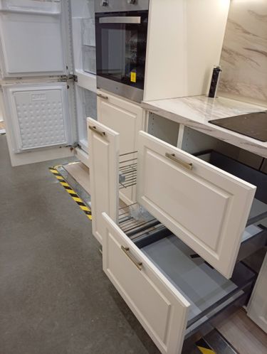 Сборка и установка кухонного каркаса Замена фасадов Установка механизма Free-Fold / Free Flap / Free Slide