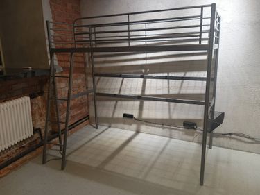 Разборка двухъярусной кровати