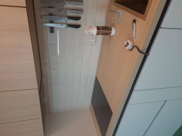 Установка розетки на готовые коммуникации