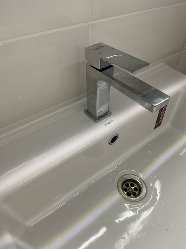 Установка смесителя (на готовые коммуникации)