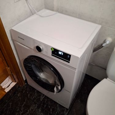 Установка отдельностоящей стиральной машины с подключением
