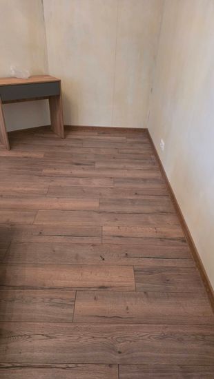 Монтаж пластикового плинтуса