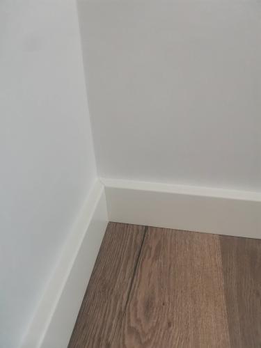 Монтаж деревянного/мдф плинтуса