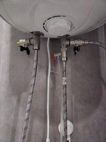 Демонтаж и монтаж водонагревателя до 49 л. Без изменения места установки