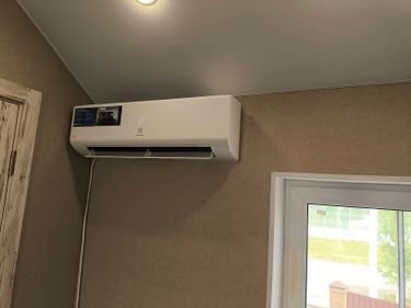 Установка сплит системы 7-9 kBTU (одноэтапный монтаж)