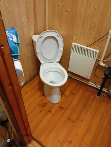 Установка напольного унитаза